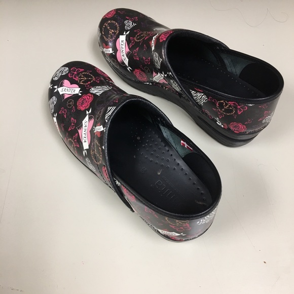 Clogs - Picture 2 of 2